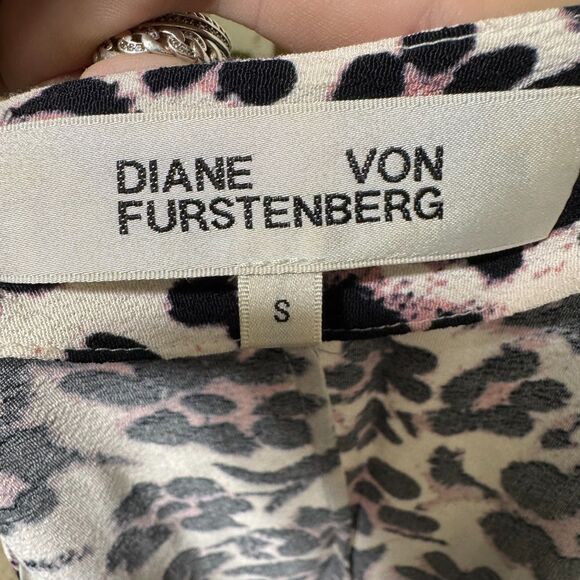 Diane Von Furstenberg Floral Wrap Midi Dress Long Sleeve  Sz S Classic Designer - Picture 8 of 9